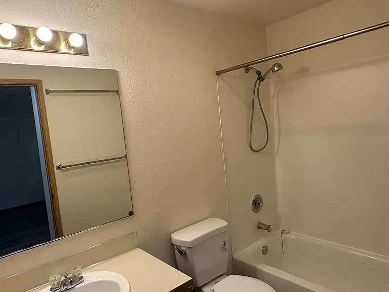 4253 8th Ave NE #403 — Photo 19