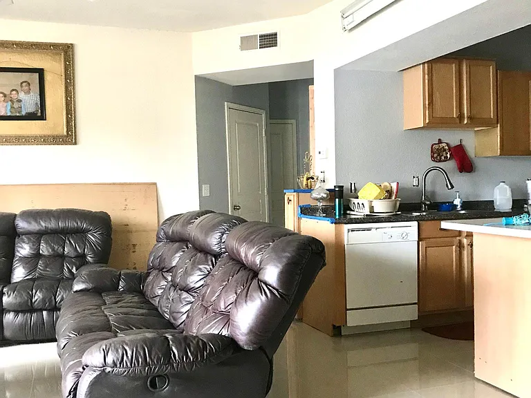 kitchen/living area