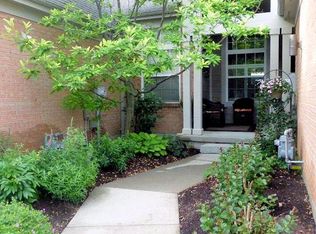 7483 Great Waters Ln #15B-B, West Chester, OH 45069