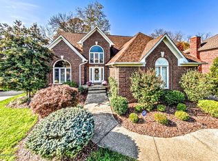 7904 Hall Farm Dr, Louisville, KY