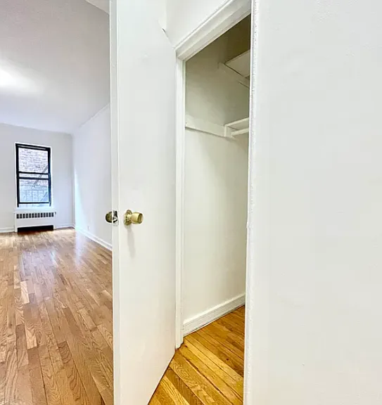 590 3rd Ave #3C — Photo 3