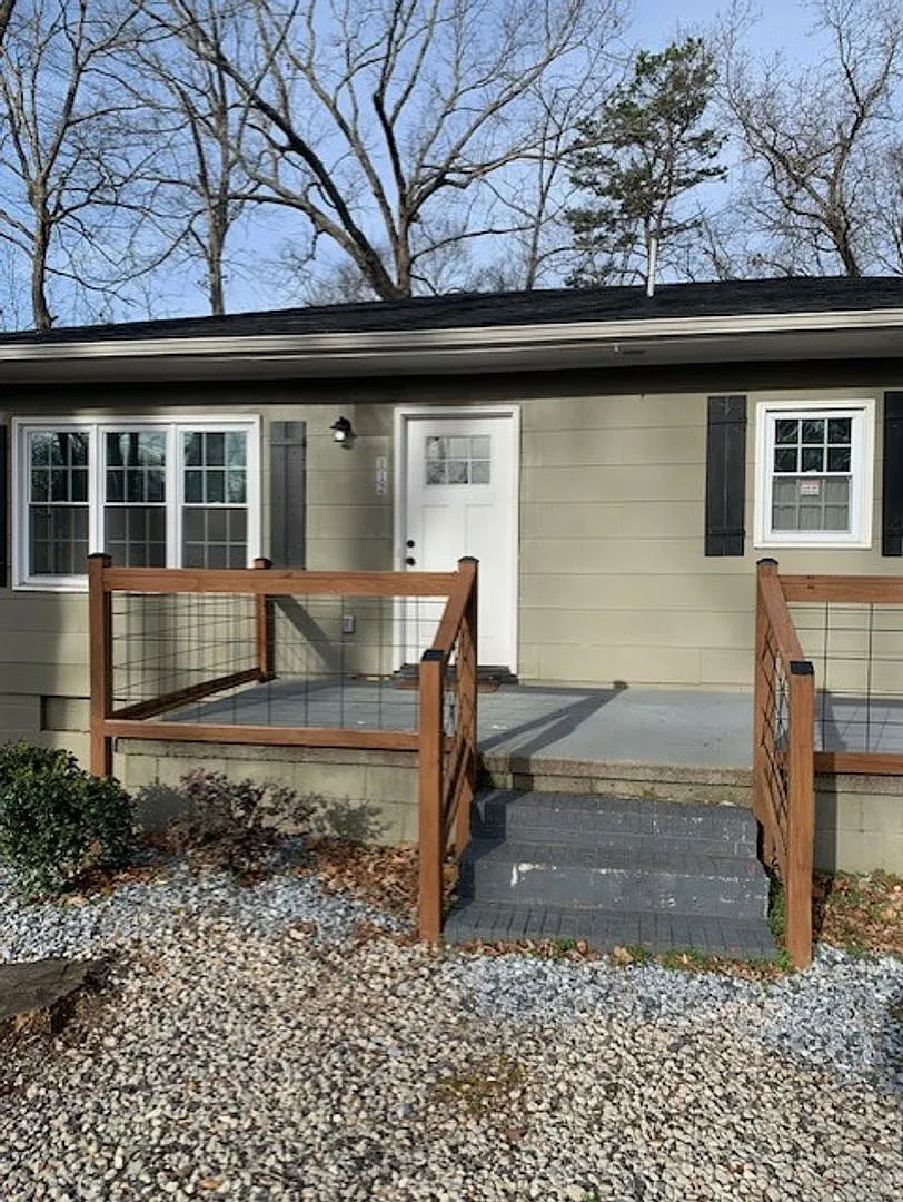 112 Poteat St. — Photo 1
