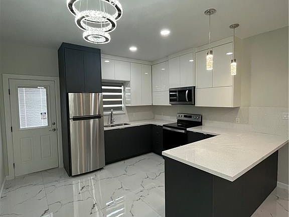 4th image of 5812 Notre Dame Ave #2