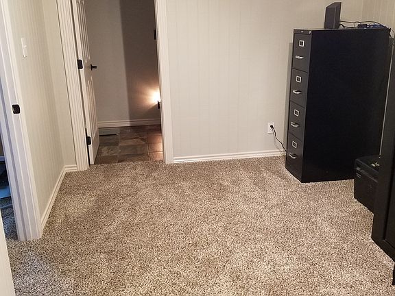 5th image of 218 Jasmine St