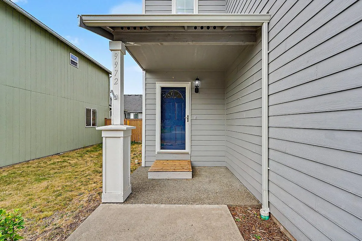 3 bed, 2.5 bath, 1524 sqft, $2,600 — Photo 2
