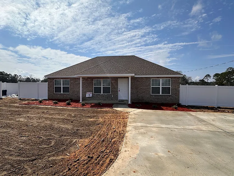 1228 Orange St — Photo 1