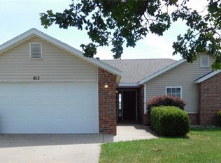 912 Zachary St, Centerton, AR 72719