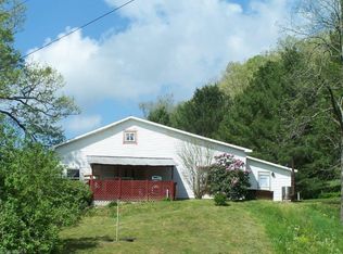 734 Liverpool Rd, Reedy, WV 25270
