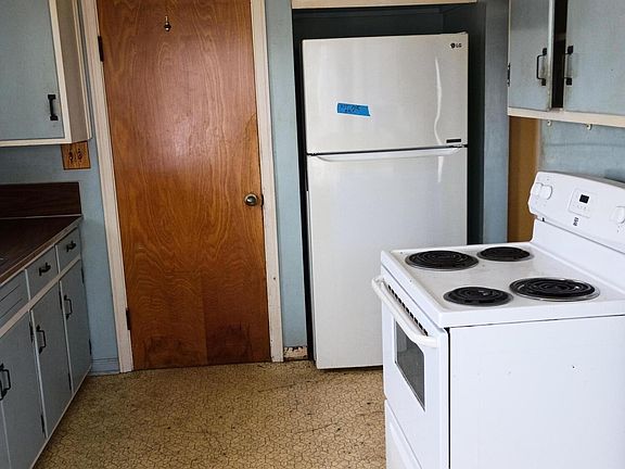 5th image of 312 Bedford St