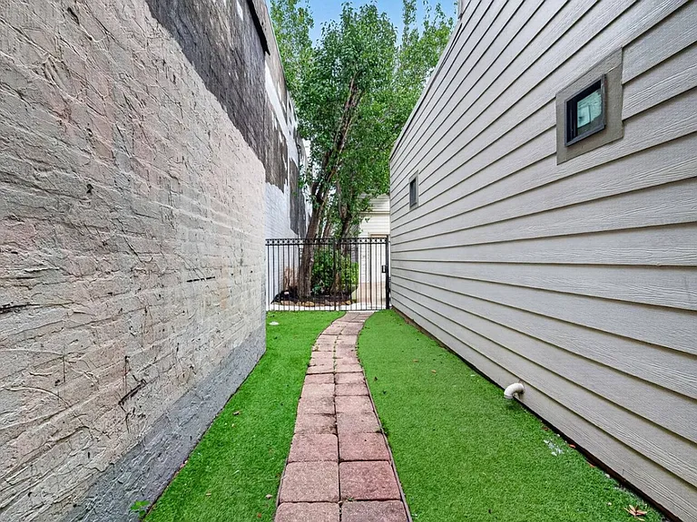 2504 Rusk St #ID1563174P — Photo 33