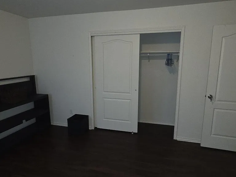 Second Floor - Room #2 with Queen size bed