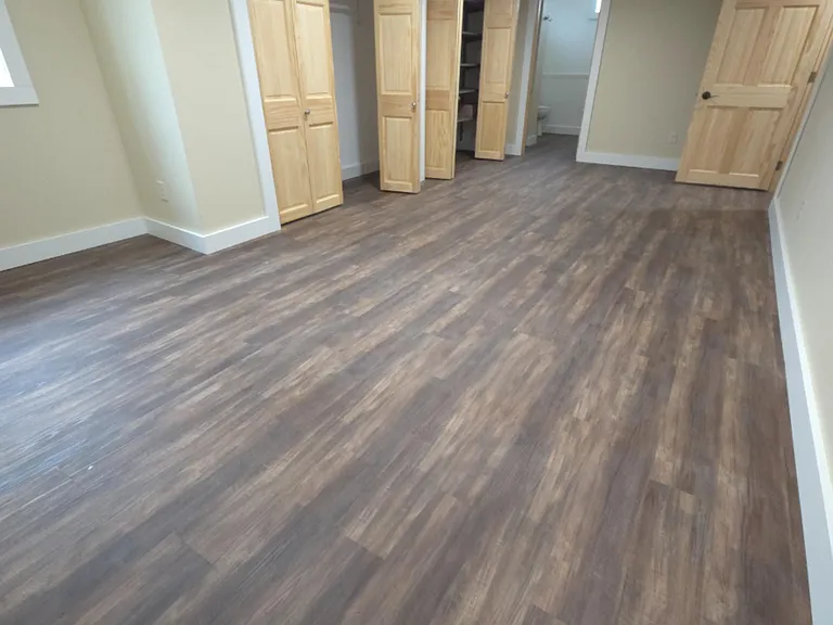 Large bedroom suite. 12x16
