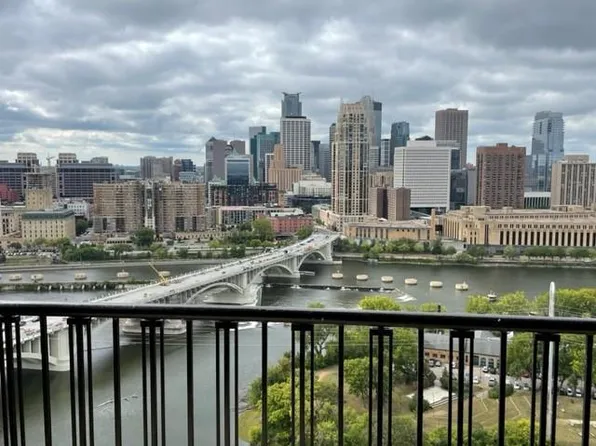110 Bank St SE APT 2502, Minneapolis, MN 55414