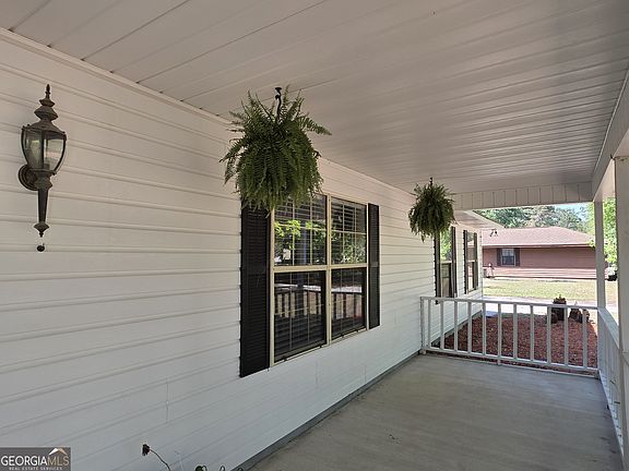 3rd image of 622 Plantation Dr