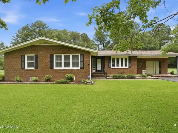 3615 Longleaf Drive NE, Elm City, NC 27822