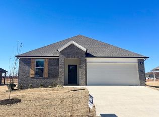 449 N Goose Xing, Farmington, AR 72730