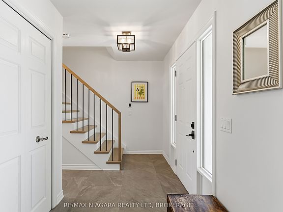 5th image of 18 Courtleigh Rd