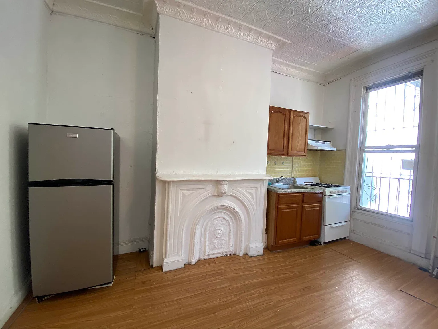 36 Kossuth Place — Photo 2