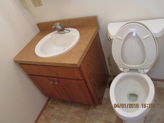 bath room with shower