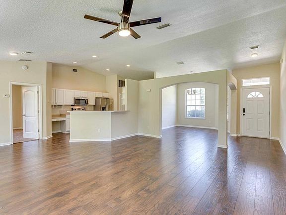 3rd image of 12323 Ashville Ln