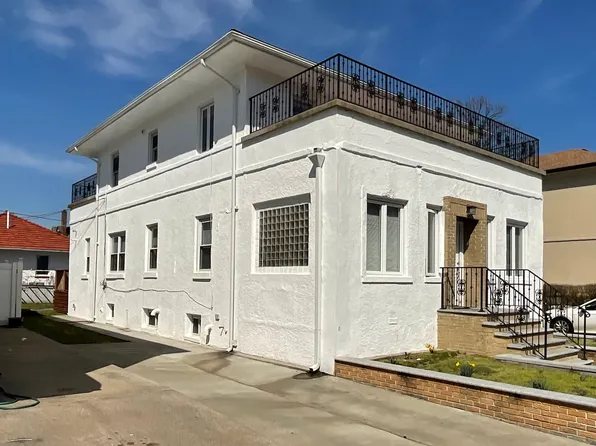 3817 Oceanic Avenue image 2 of 37