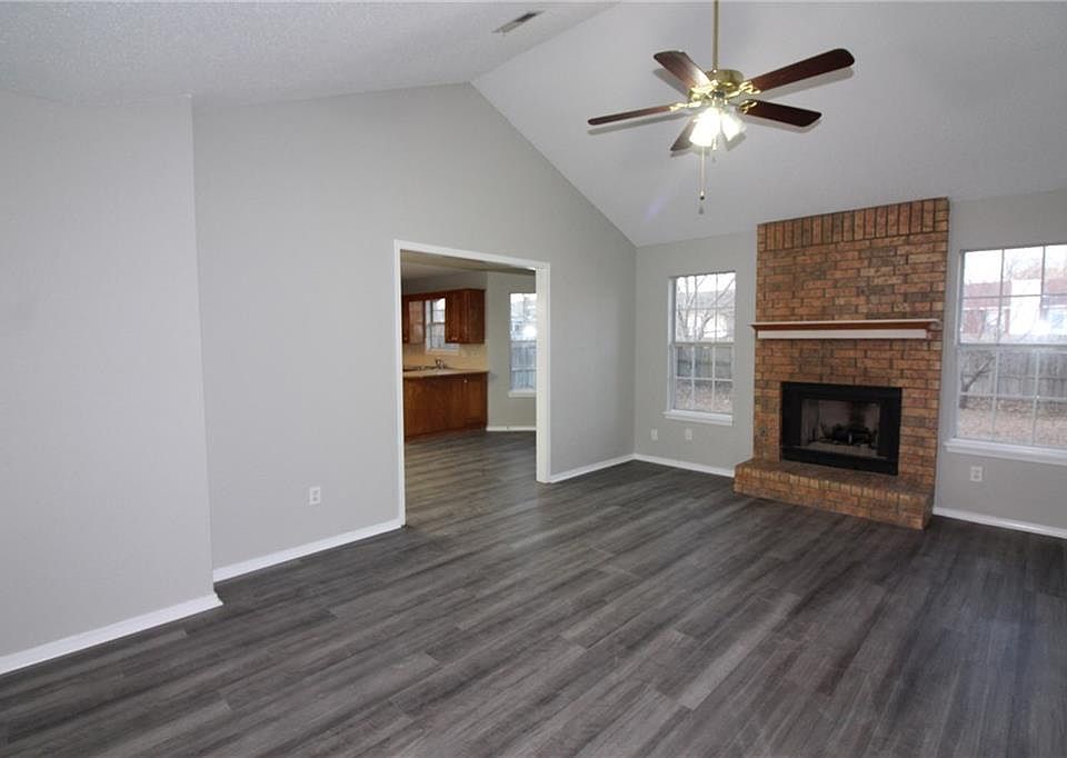 1st image of 1303 SE 22nd St