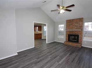 1303 SE 22nd St, Bentonville, AR 72712