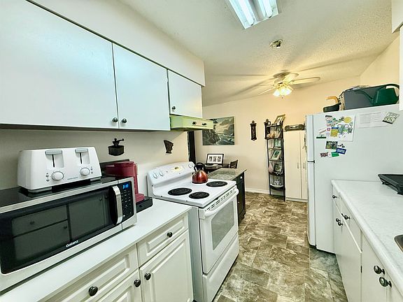 5th image of 11816 88th Ave #202