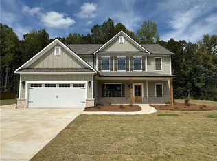 1344 Red Oak Ln, Loganville, GA 30052