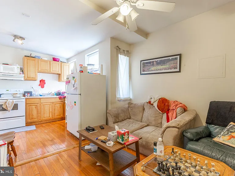 2136 S 15th St #3F — Photo 2