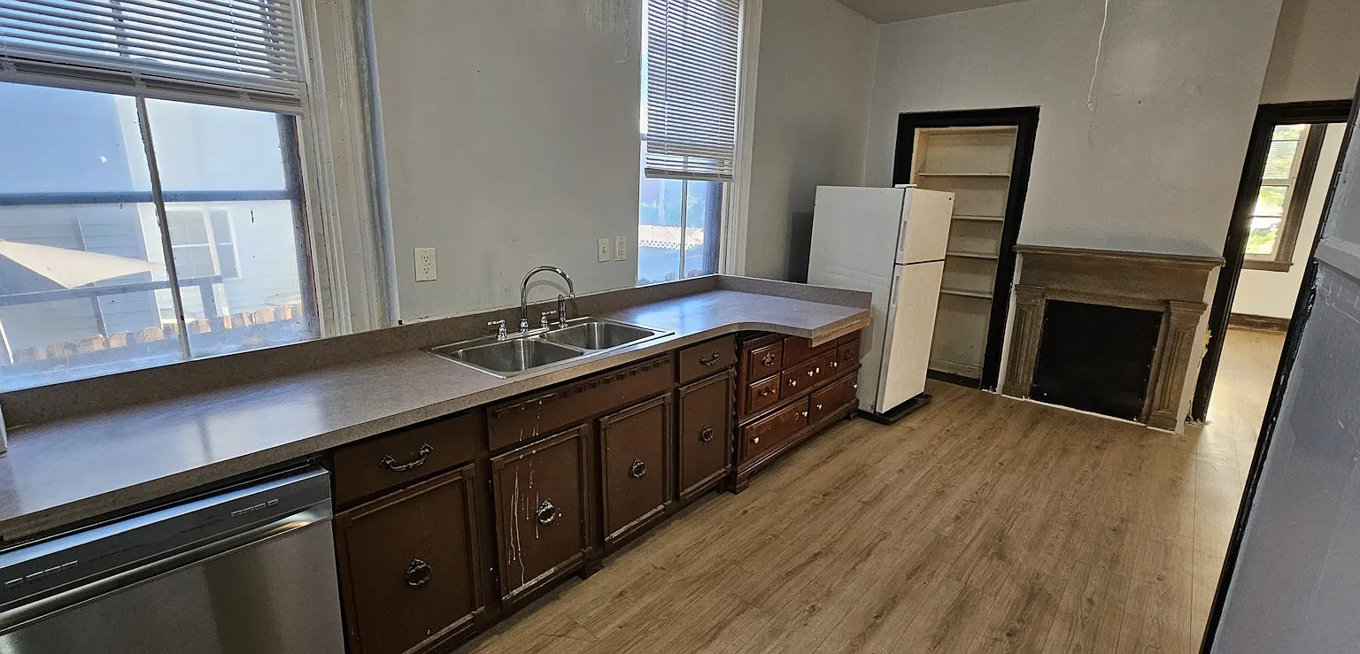 724 3rd Avenue, Unit 1st Floor — Photo 4