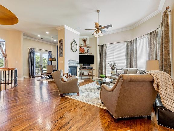 4th image of 3328 University Park Ln