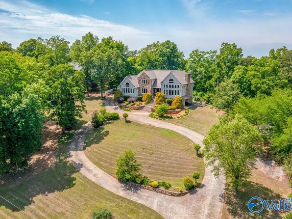 1550 Scenic Dr, Gadsden, AL 35904