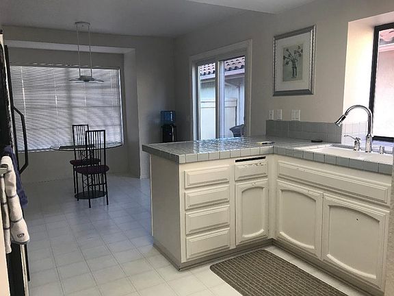 3rd image of 15552 Calle Asturtas