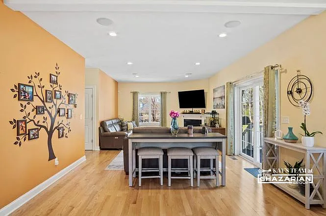250 Willow St — Photo 10
