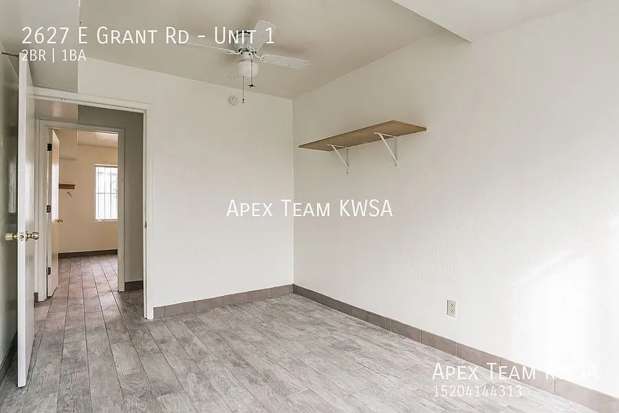 $875- Quaint 2 Bed / 1 Bath Apartment Located on E. Grant Rd! — Photo 3