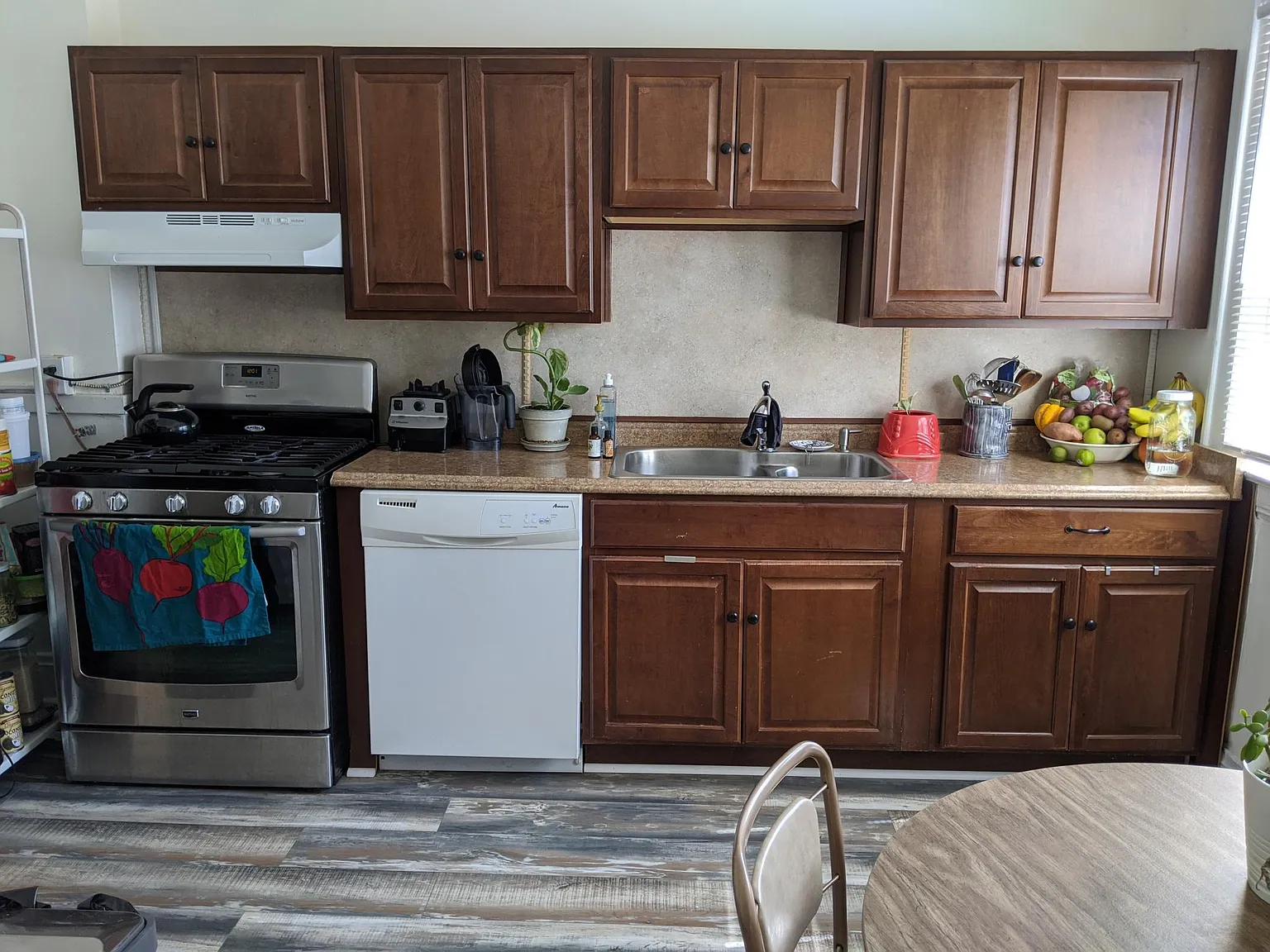 2 bed, 950 sqft, $1,250 — Photo 4