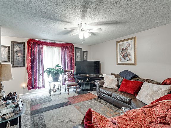 2nd image of 4728 Tessie Ln