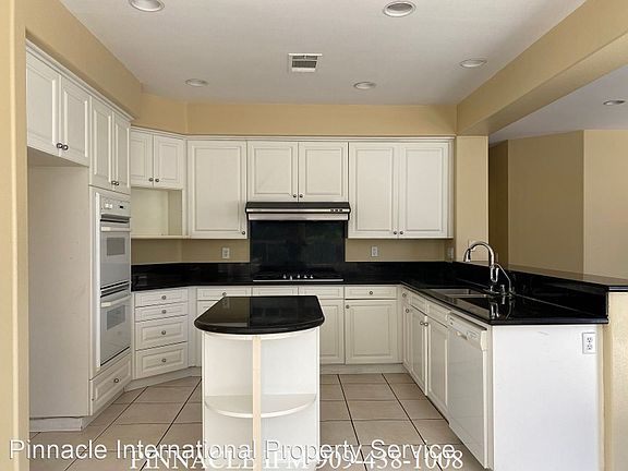 2nd image of 2837 Westbourne Pl