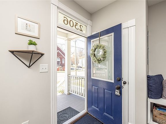 4th image of 2306 Fairmount Ave