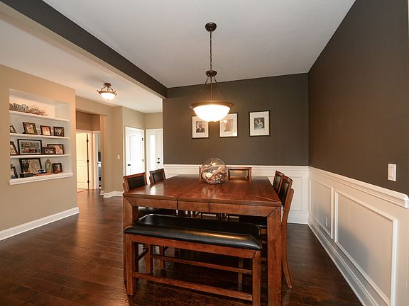 3rd image of 4107 Watercourse Dr