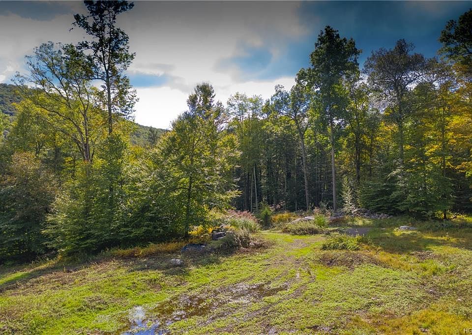 2nd image of Bell Hollow Rd