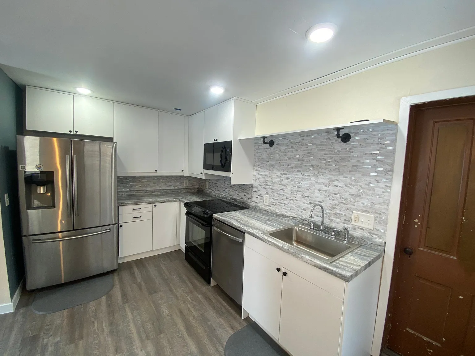 621 S Smalley St — Photo 3