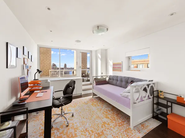 2373 Broadway image 5 of 7