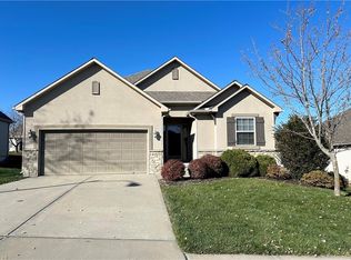 310 Alexander Creek Ct, Raymore, MO 64083