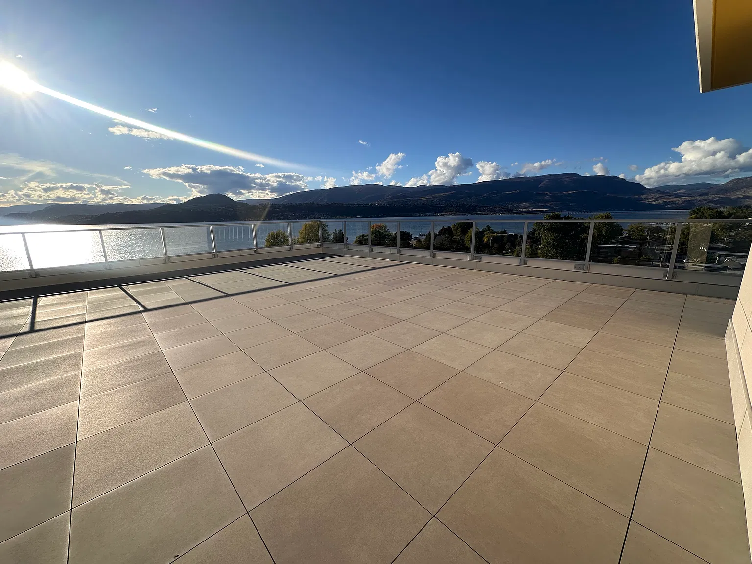 2 bed, 1100 sqft, $5,000 — Photo 3