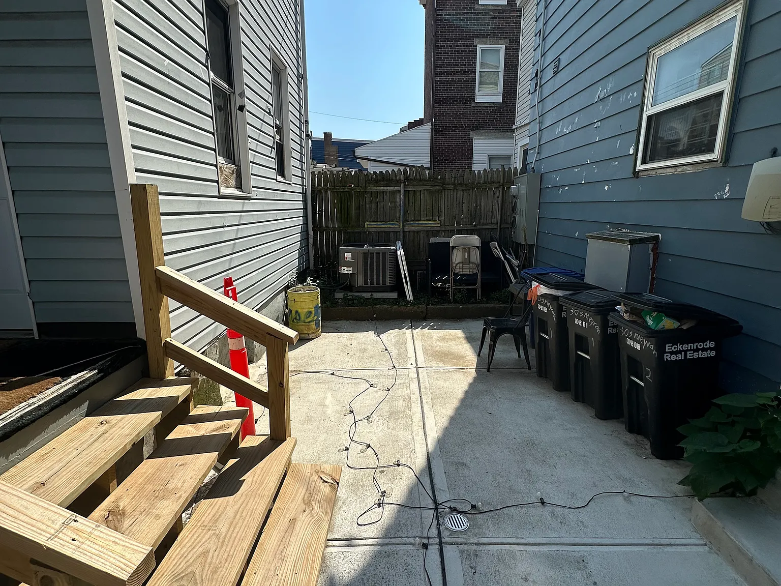 3 bed, 2250 sqft, $2,850 — Photo 3