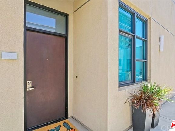 5th image of 133 The Promenade N Unit 523