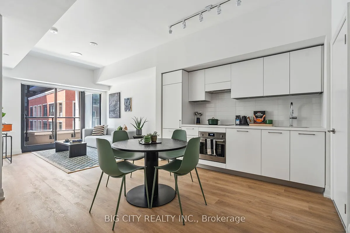 Photo 1 of 37 - 36 Brentcliffe Rd #307 - Toronto, ON Primary Photo - 36 Brentcliffe Rd #307