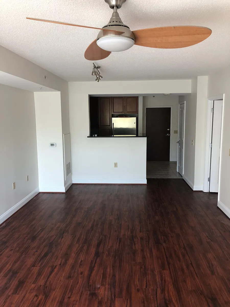 Building Photo - 11760 Sunrise Valley Dr #210